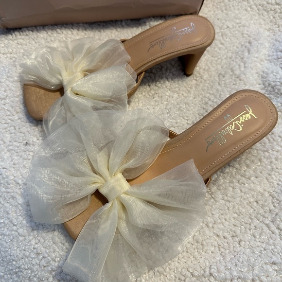 *Sold* Jessi Caballero bow heels - Picture 2 of 9